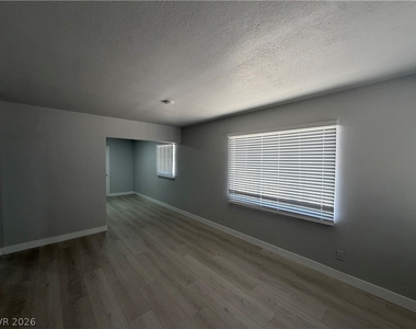 2111 Stewart Avenue - Photo Thumbnail 2