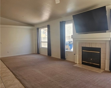 7828 Summer Harvest Avenue - Photo Thumbnail 5