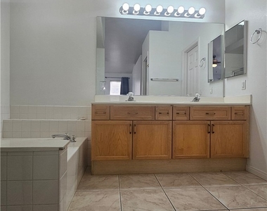 7828 Summer Harvest Avenue - Photo Thumbnail 27
