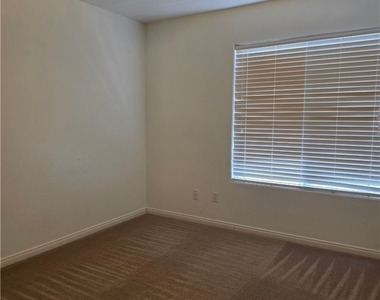 7828 Summer Harvest Avenue - Photo Thumbnail 15