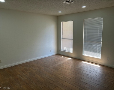 3937 S Torrey Pines Drive - Photo Thumbnail 5