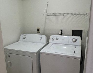 3937 S Torrey Pines Drive - Photo Thumbnail 22
