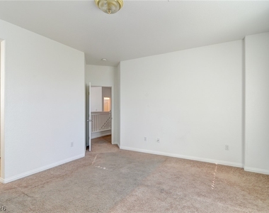 6180 Bridgeport Hills Avenue - Photo Thumbnail 12
