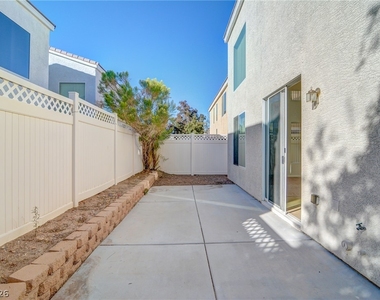 6180 Bridgeport Hills Avenue - Photo Thumbnail 14