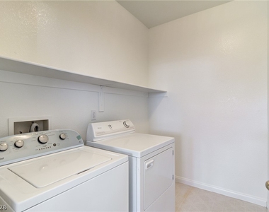 6180 Bridgeport Hills Avenue - Photo Thumbnail 8
