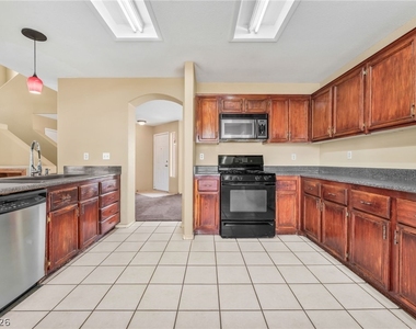 8101 Exploration Avenue - Photo Thumbnail 8