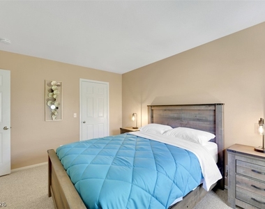 7989 Lisa Dawn Avenue - Photo Thumbnail 30