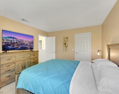 7989 Lisa Dawn Avenue - Photo Thumbnail 31