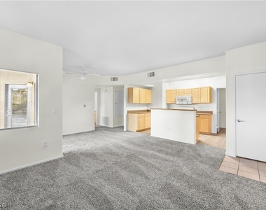 8250 N Grand Canyon Drive - Photo Thumbnail 3