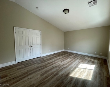 9701 Kampsville Avenue - Photo Thumbnail 16