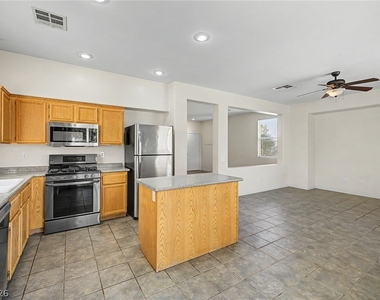 2392 Predera Avenue - Photo Thumbnail 12