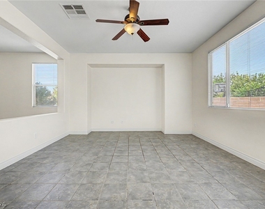 2392 Predera Avenue - Photo Thumbnail 6