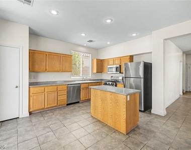 2392 Predera Avenue - Photo Thumbnail 11