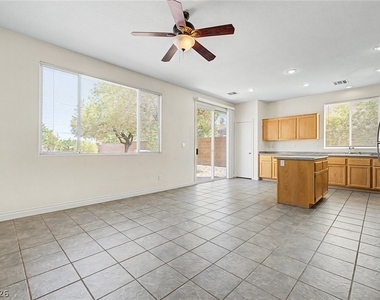 2392 Predera Avenue - Photo Thumbnail 9
