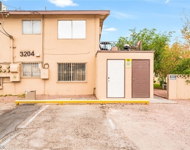 3204 N Michael Way - Photo Thumbnail 18
