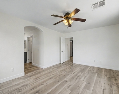 8168 New Leaf Avenue - Photo Thumbnail 13
