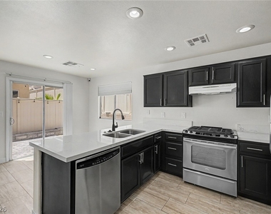 8168 New Leaf Avenue - Photo Thumbnail 9