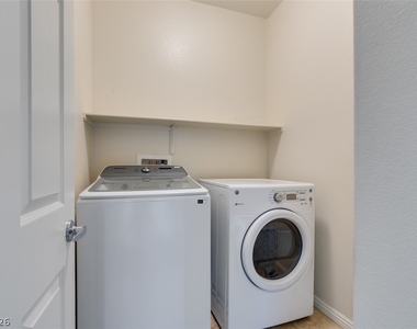374 Taylor Springs Street - Photo Thumbnail 31