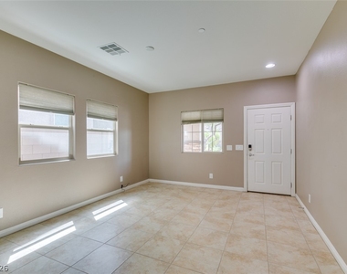 374 Taylor Springs Street - Photo Thumbnail 4