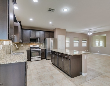 374 Taylor Springs Street - Photo Thumbnail 17