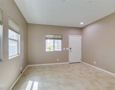 374 Taylor Springs Street - Photo Thumbnail 5