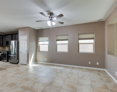 374 Taylor Springs Street - Photo Thumbnail 8