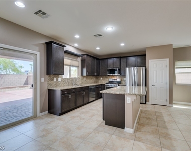 374 Taylor Springs Street - Photo Thumbnail 15