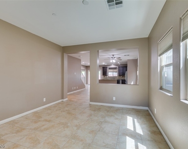 374 Taylor Springs Street - Photo Thumbnail 6