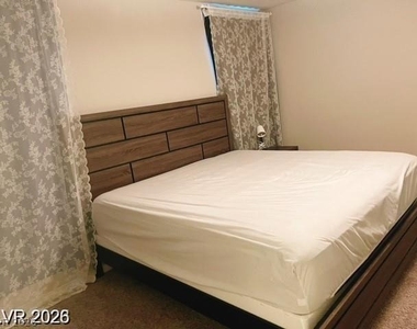 7867 Pink Opal Avenue - Photo Thumbnail 3
