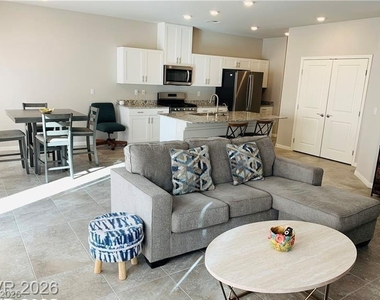7867 Pink Opal Avenue - Photo Thumbnail 16