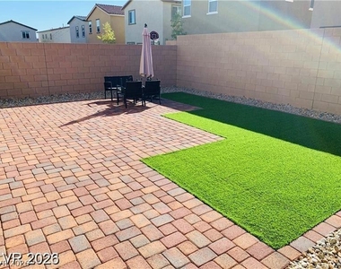 7867 Pink Opal Avenue - Photo Thumbnail 14