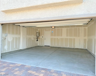 7623 Royal Halo Avenue - Photo Thumbnail 4