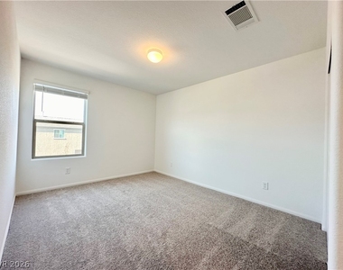 7623 Royal Halo Avenue - Photo Thumbnail 22