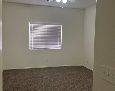 6273 Highland Gardens Drive - Photo Thumbnail 9