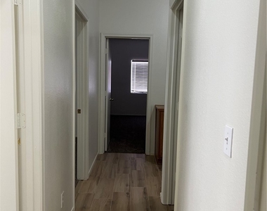 6273 Highland Gardens Drive - Photo Thumbnail 10