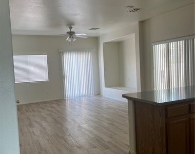 6273 Highland Gardens Drive - Photo Thumbnail 3