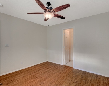 6812 Elm Creek Drive - Photo Thumbnail 29