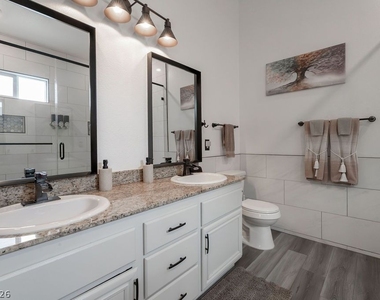 3190 E Eldorado Lane - Photo Thumbnail 28