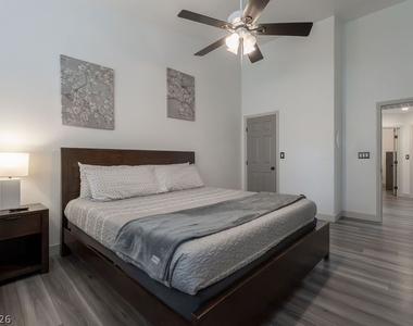 3190 E Eldorado Lane - Photo Thumbnail 25