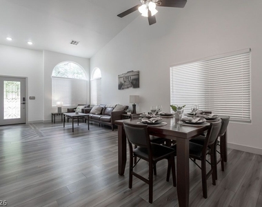 3190 E Eldorado Lane - Photo Thumbnail 8