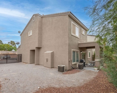 3190 E Eldorado Lane - Photo Thumbnail 43