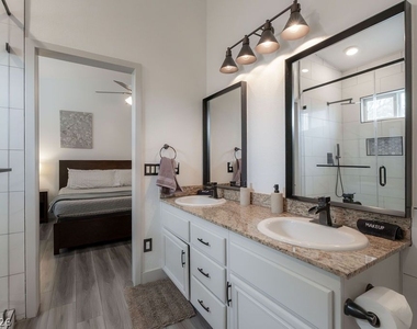 3190 E Eldorado Lane - Photo Thumbnail 29