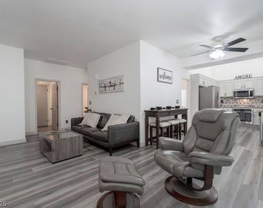 3190 E Eldorado Lane - Photo Thumbnail 16