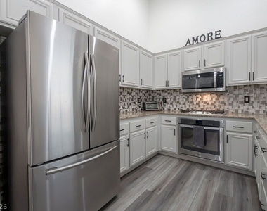 3190 E Eldorado Lane - Photo Thumbnail 10