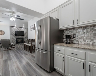 3190 E Eldorado Lane - Photo Thumbnail 12
