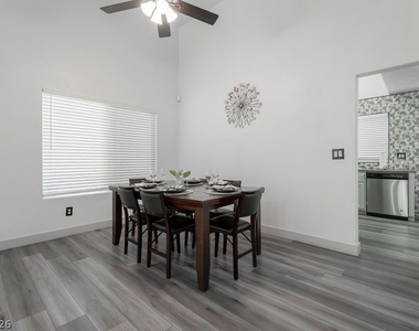 3190 E Eldorado Lane - Photo Thumbnail 5