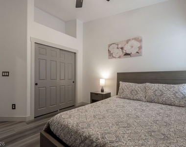 3190 E Eldorado Lane - Photo Thumbnail 38