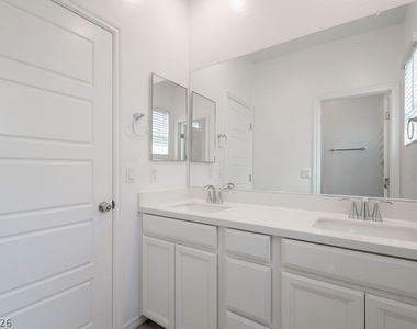 6822 Greensmen Avenue - Photo Thumbnail 32