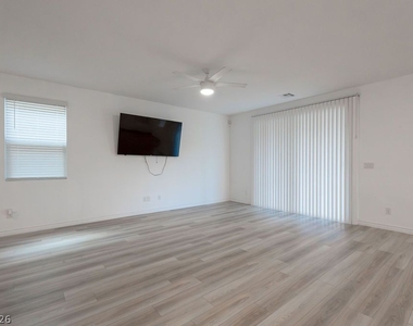6822 Greensmen Avenue - Photo Thumbnail 44