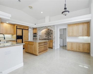 6540 Gossamer Fog Avenue - Photo Thumbnail 17